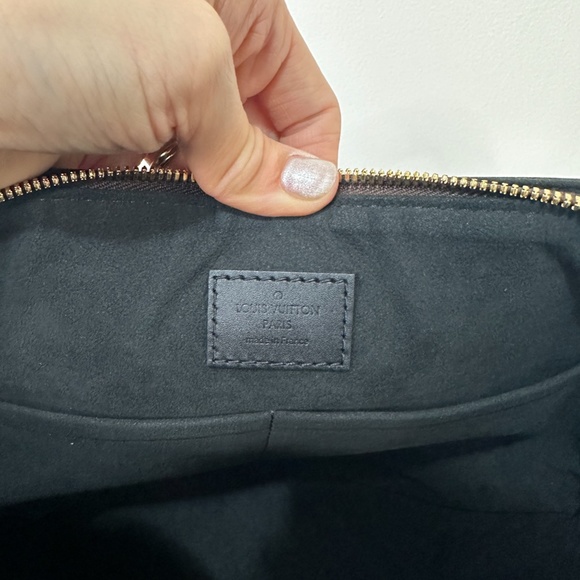 LOUIS VUITTON Monogram Flower Zipped Tote MM Black - Picture 11 of 14